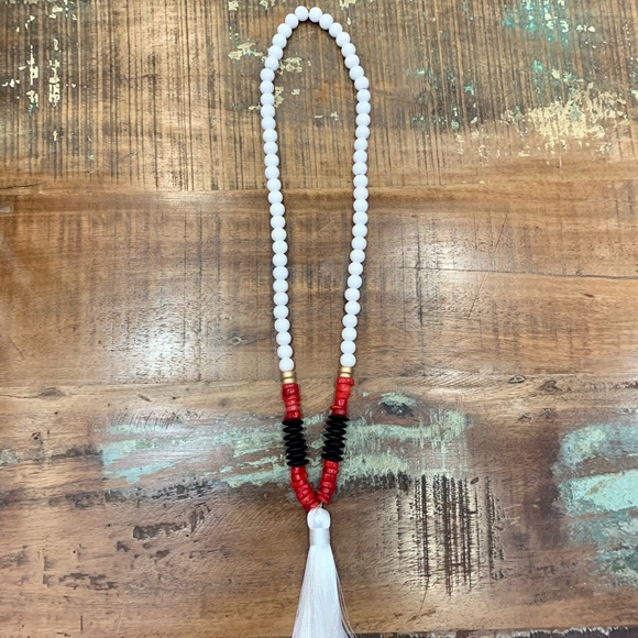 🌾 SOLD Artisan Tassel Necklace - Picture 3 of 3